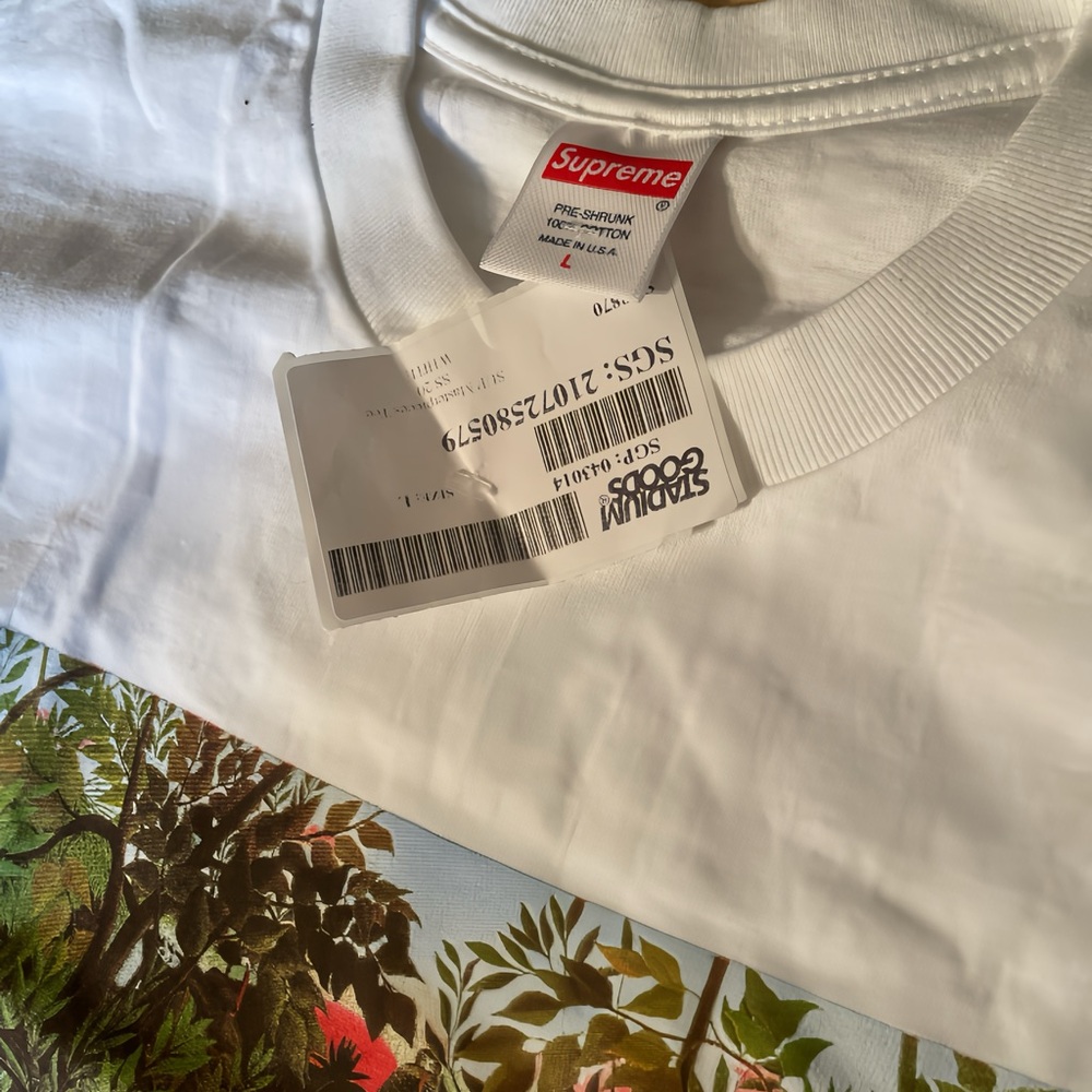 Supreme White “masterpieces” heavy duty T-Shirt